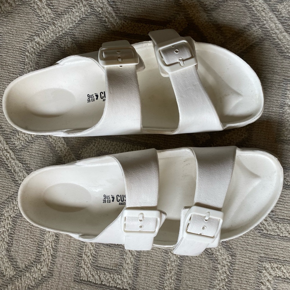 Cushionaire White EVA Sandals - Picture 3 of 11
